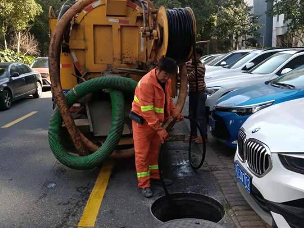 新北排污管道清淤